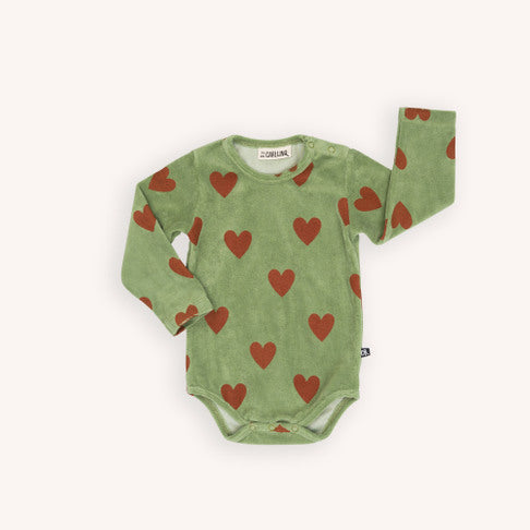 Body terciopelo de manga larga con estampado de corazones- CARLIJNG