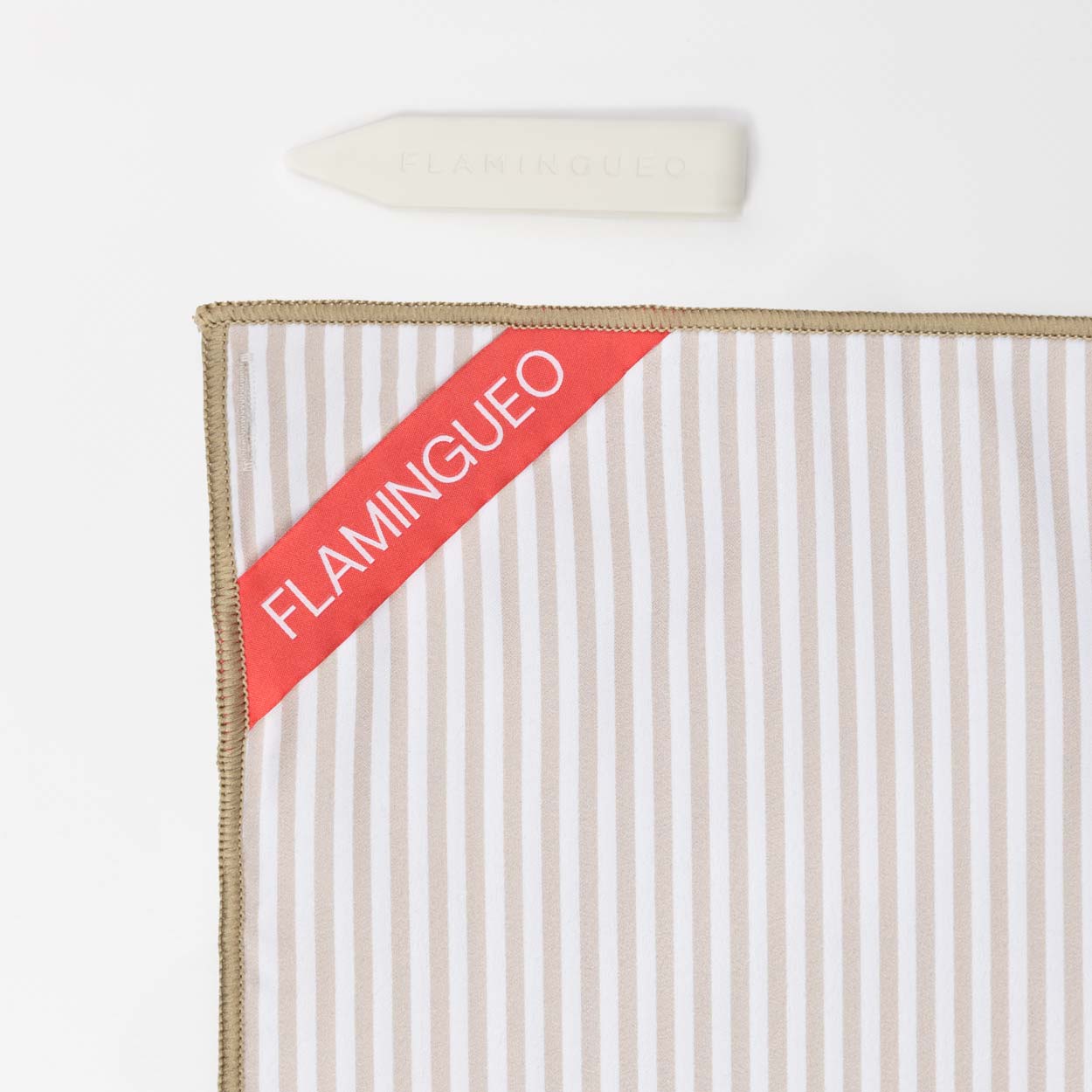 Toalla microfibra beige PIPA -FLAMINGUEO