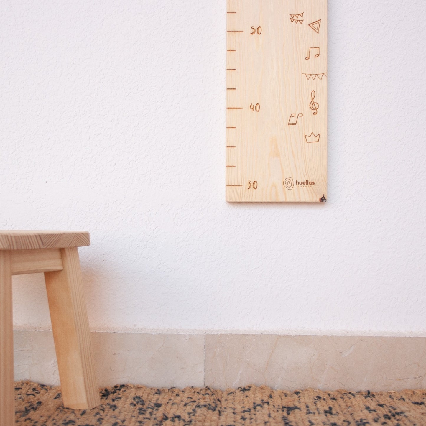 Medidor de madera personalizado - HUELLAS DE MADERA