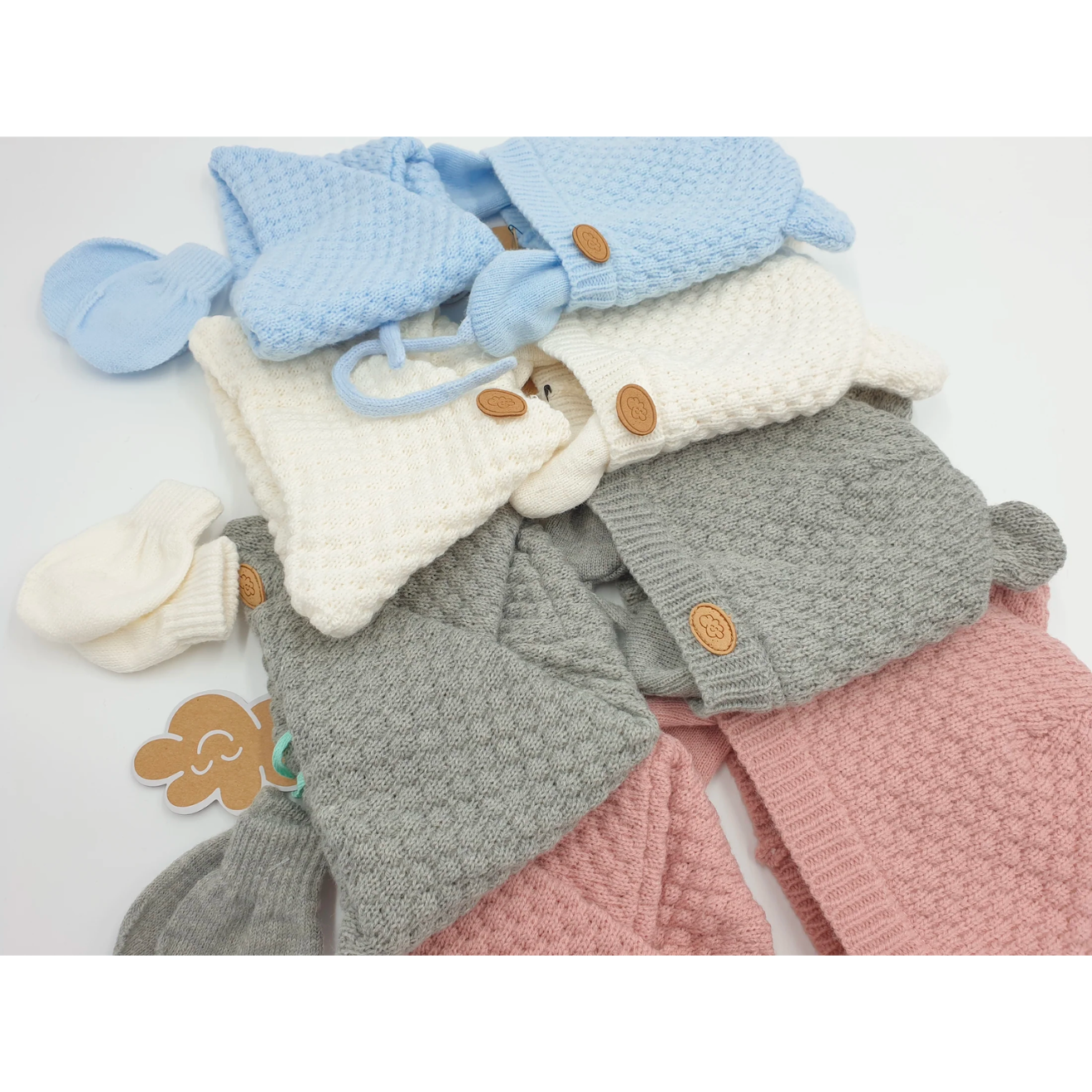 Conjunto de gorro, cuello cruzado y manoplas- Monnuage