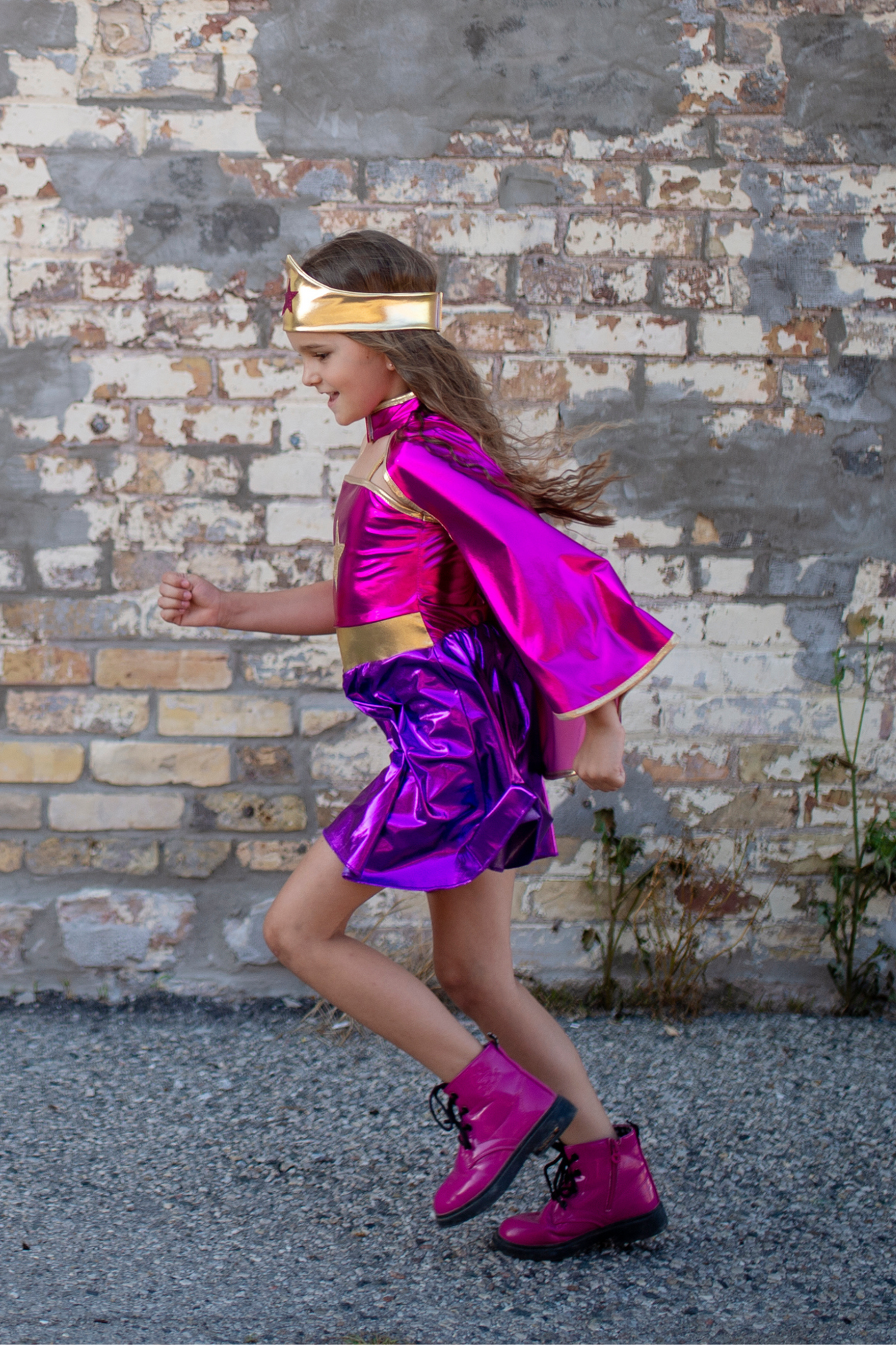 Disfraz Superheroína con vestido, capa y diadema- GREAT PRETENDERS