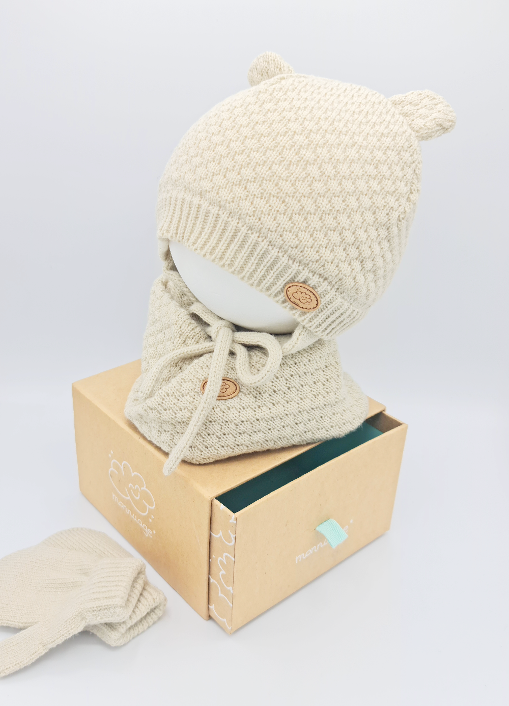 Conjunto de gorro, cuello cruzado y manoplas- Monnuage