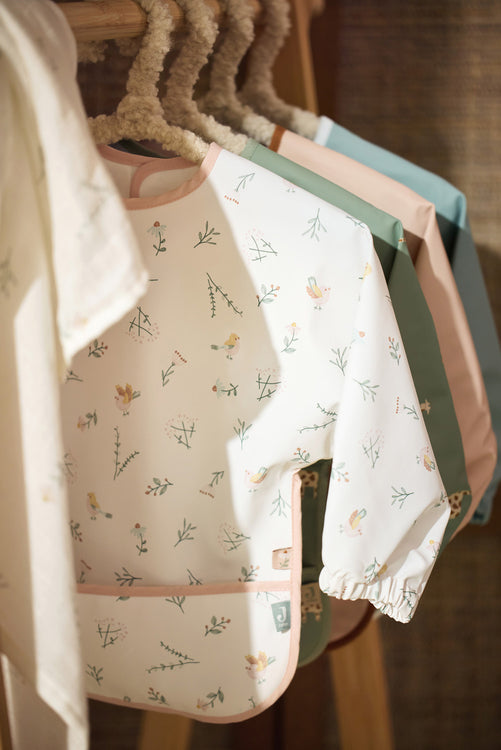 Babero impermeable con mangas Pajaritos- - JOLLEIN