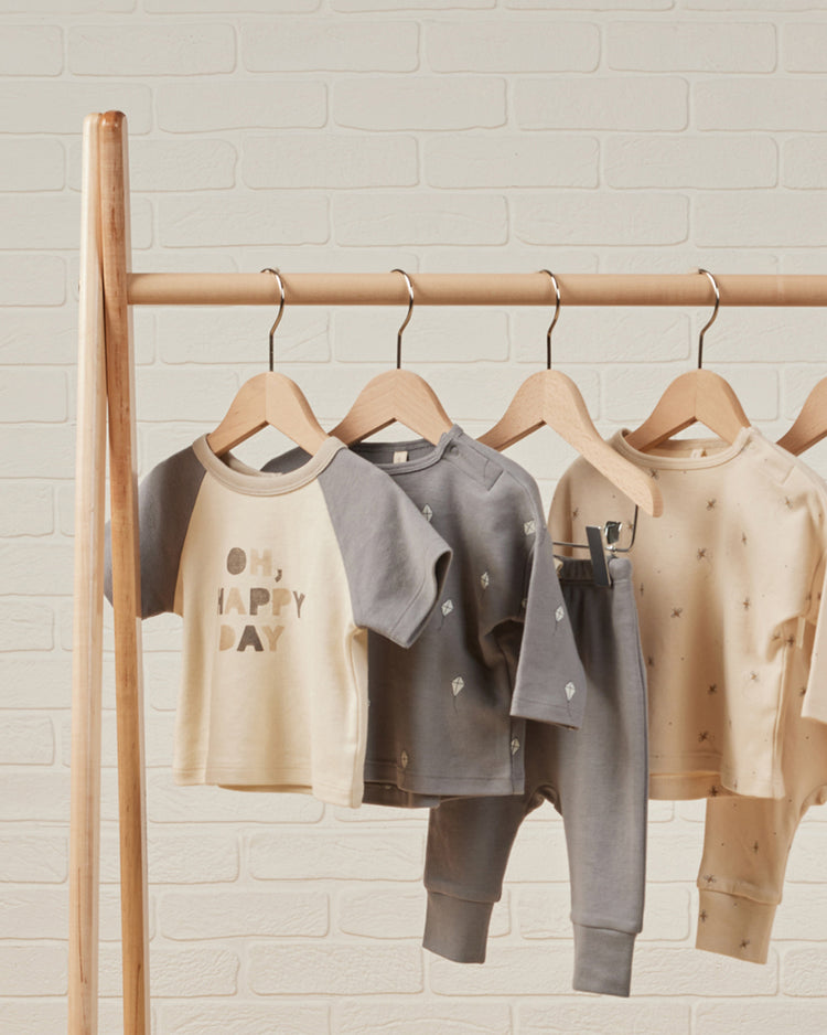 Camiseta Ranglan Block Color OH, HAPPY DAY- QUINCY MAE
