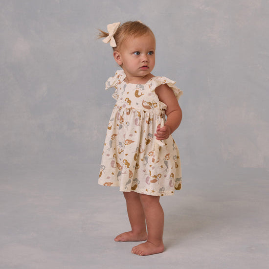 Vestido Mariposa estampado de Sirenas- RYLEE + CRU