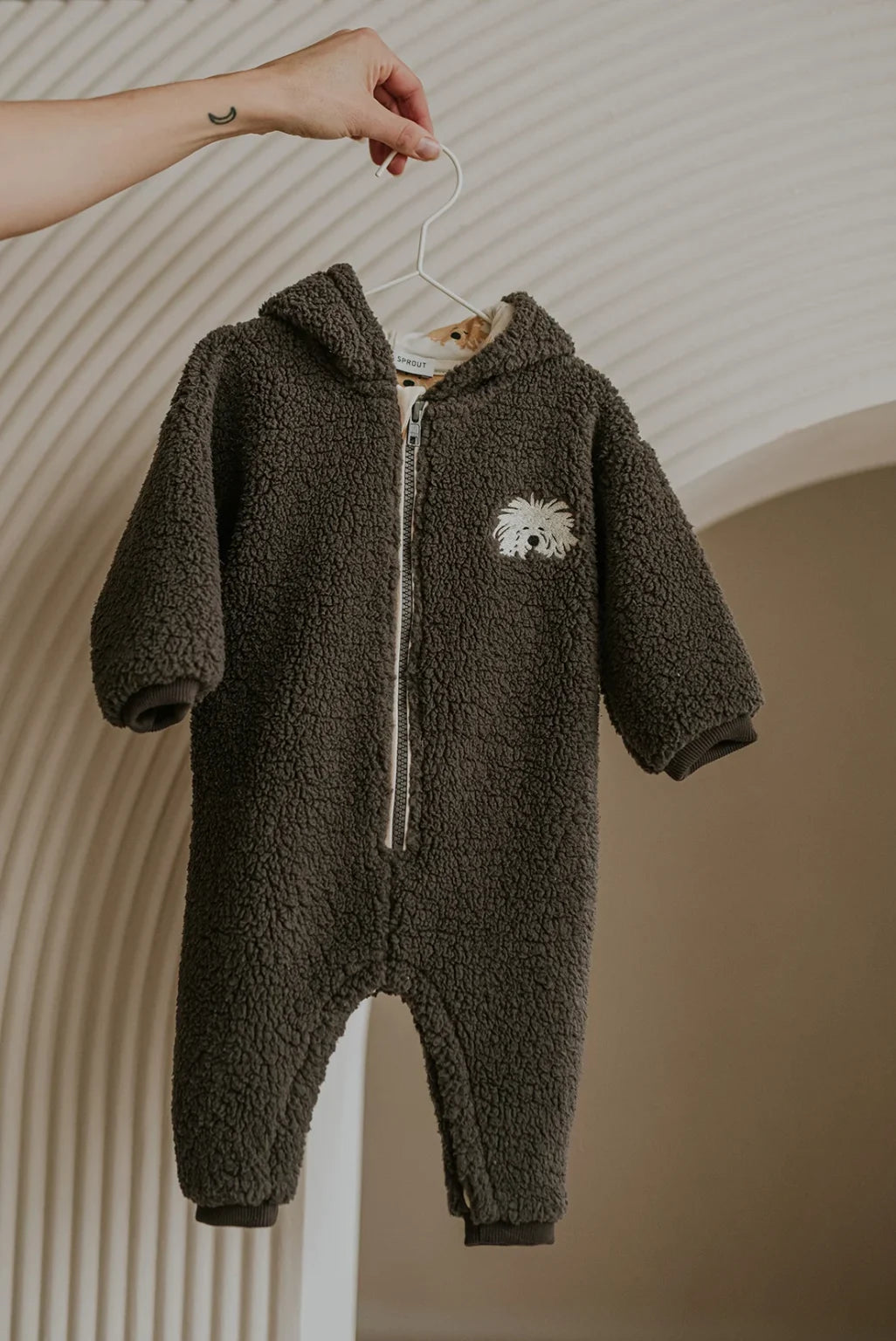 Mono exterior de rizo con capucha- SPROET & SPROUT