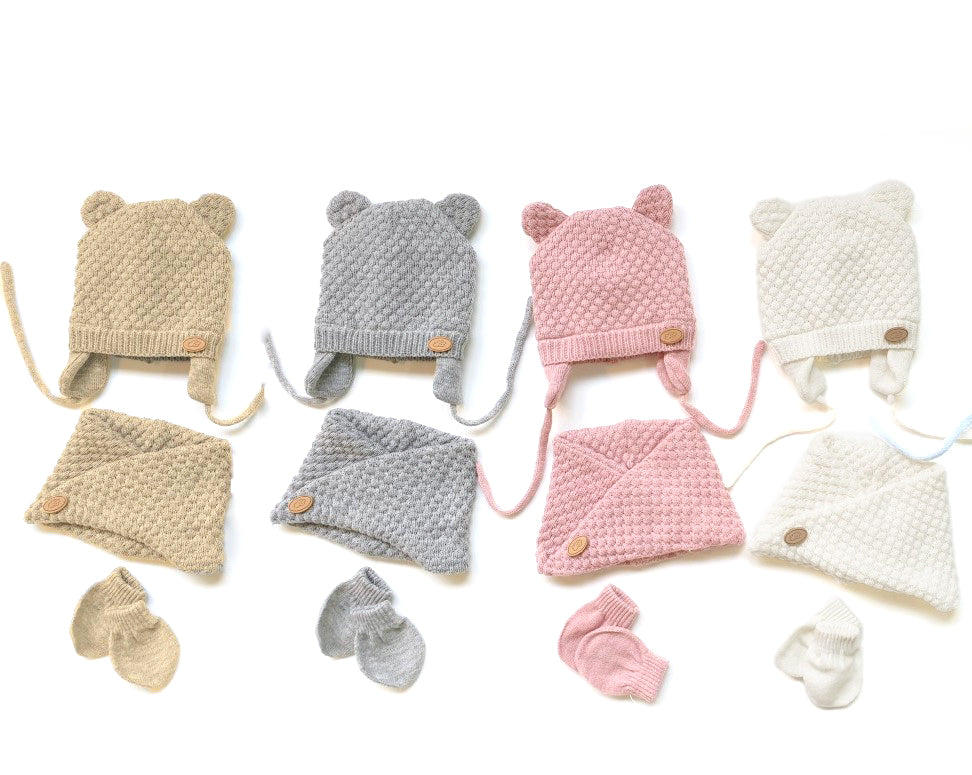 Conjunto de gorro, cuello cruzado y manoplas- Monnuage