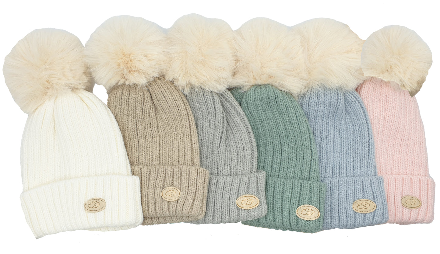 Gorro liso con pompón de pelo natural extraíble- Monnuage