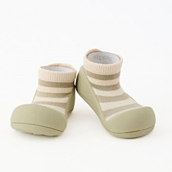 Zapatos primeros pasos STRIPE OLIVE -RAYAS OLIVA - ATTIPAS