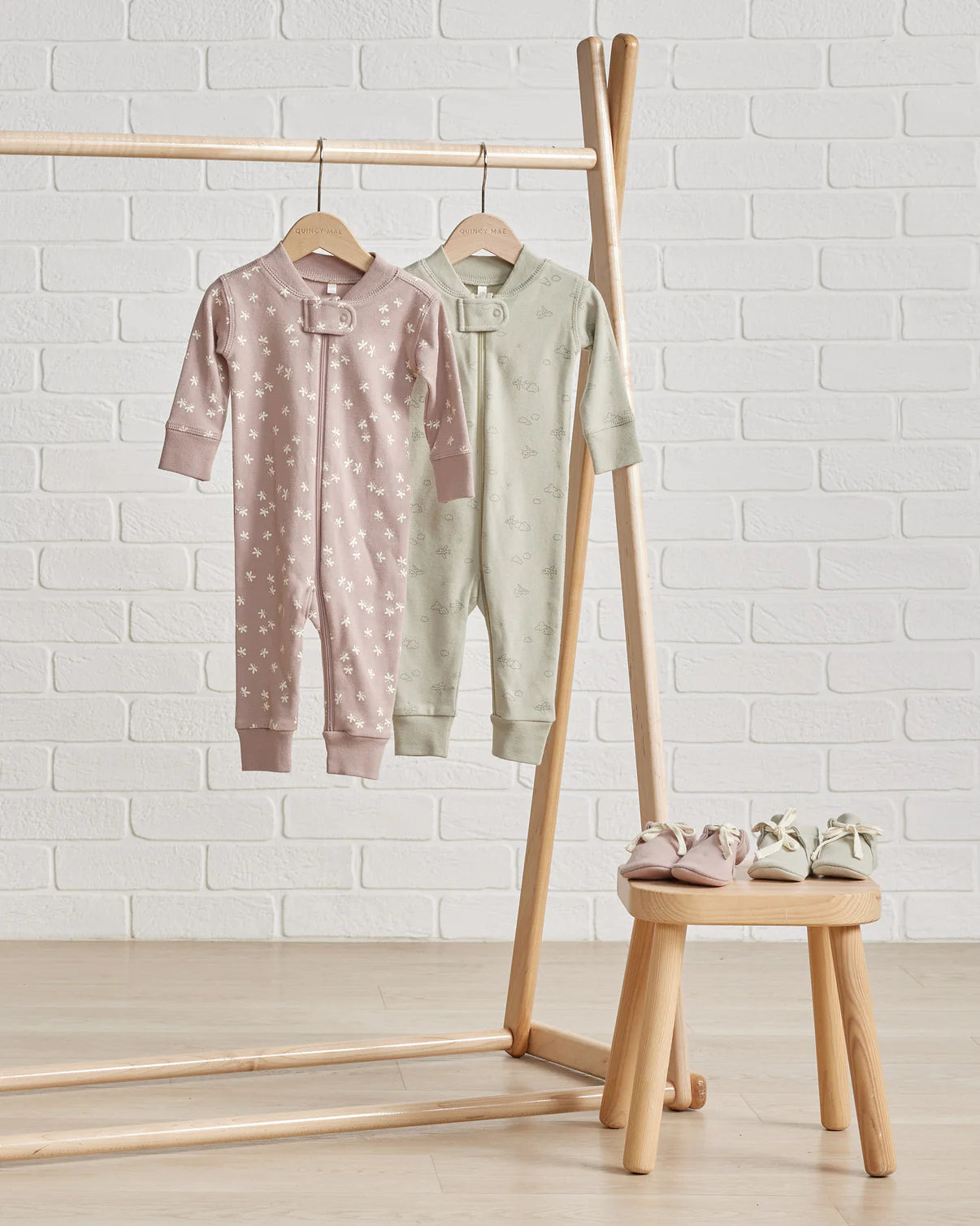 Pijama con estampado de aviones- QUINCY MAE
