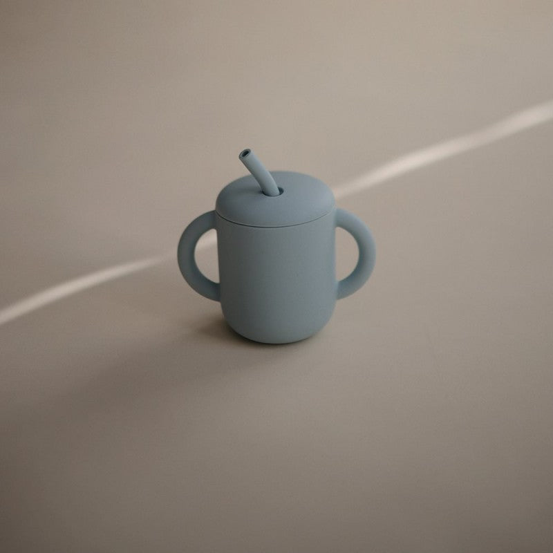 Taza didáctica + pajita de silicona azul- MUSHIE