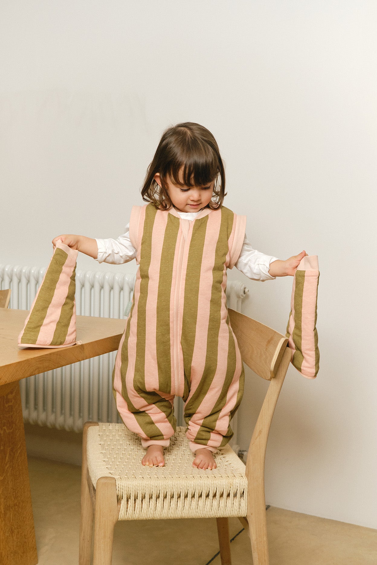Pijama manta con mangas y calcetines antideslizantes - Khaki & Rose Stripes - TOG 2.5 - MOLIS & CO