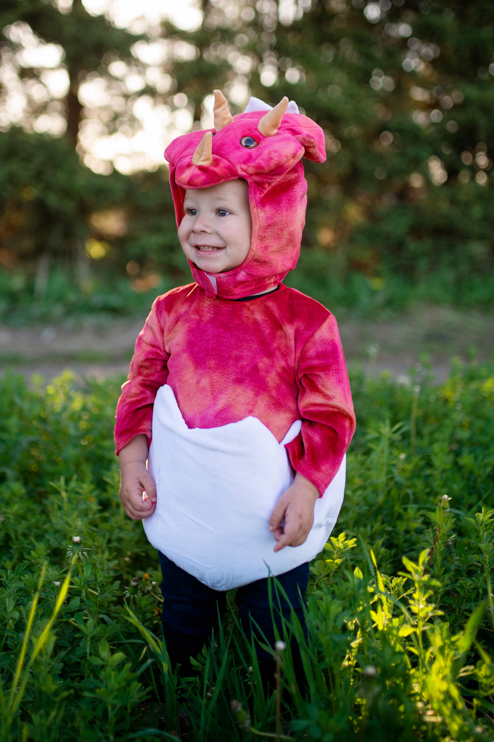 Baby Dino triceratops con cola de huevo- GREAT PRETENDERS