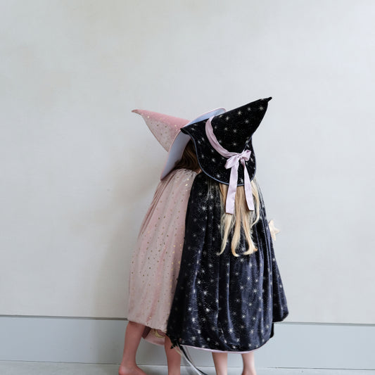 Gorro de Bruja Velvet negro con estrellas doradas- MIMI & LULA