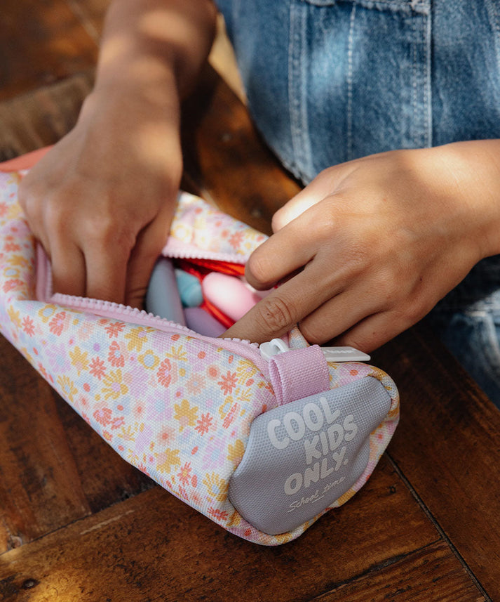 Estuche Retro Flowers- HELLO HOSSY